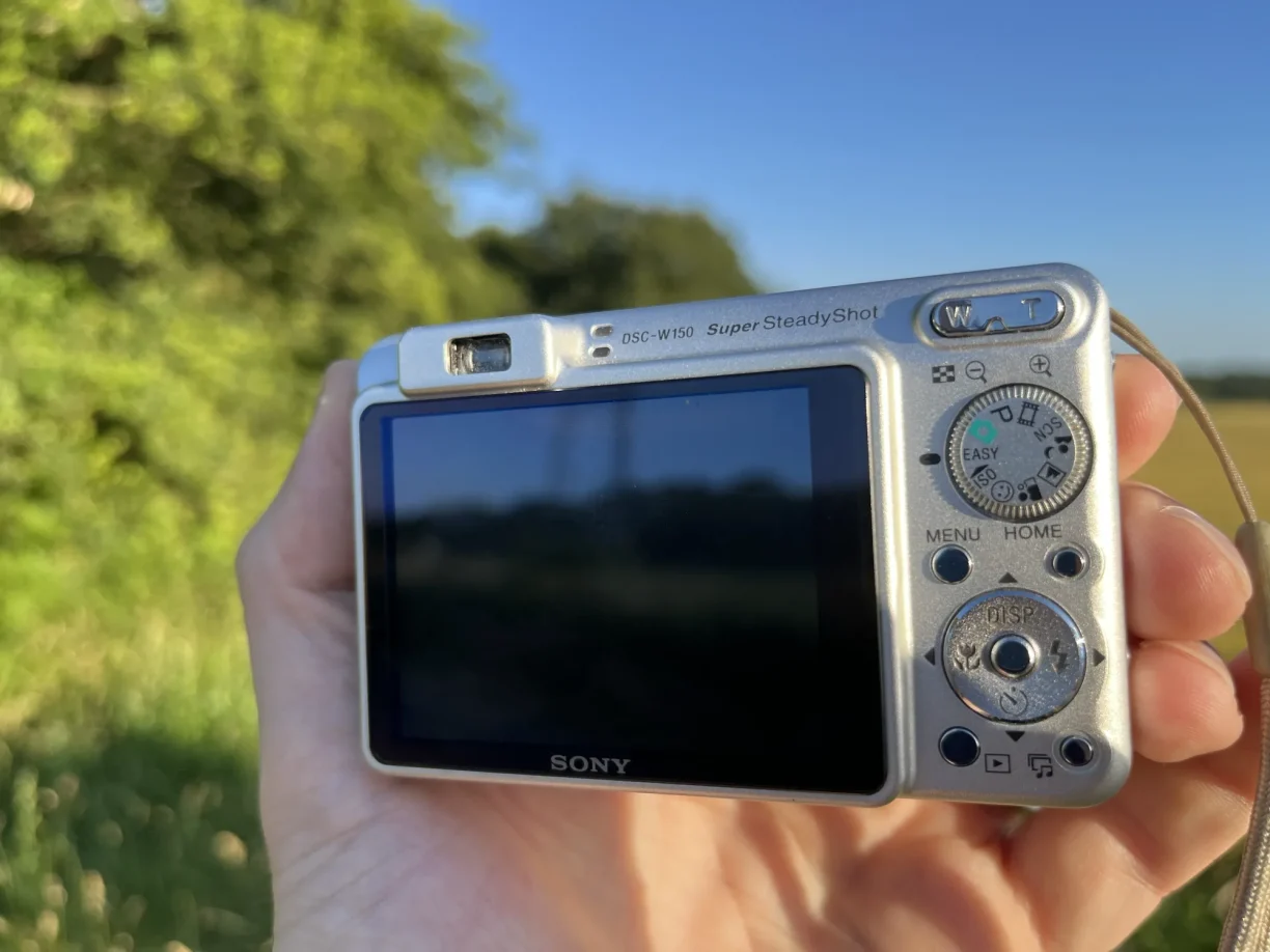 sony-cybershot-dsc-w150 de dos